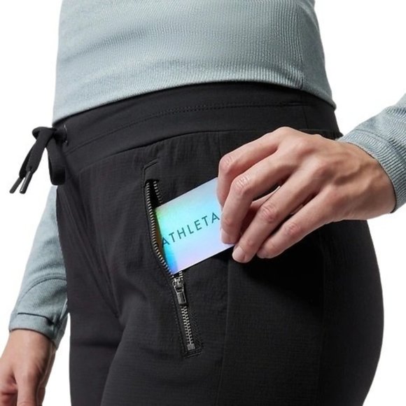 🆕 Athleta Trekkie North Jogger Pant in Black Current Season Size 6 - Picture 2 of 11